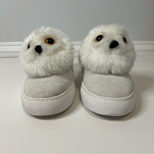 Katy Perry Women's White Suede Slip‎ On Sneakers Owl Pom Pom Accents Size 8.5